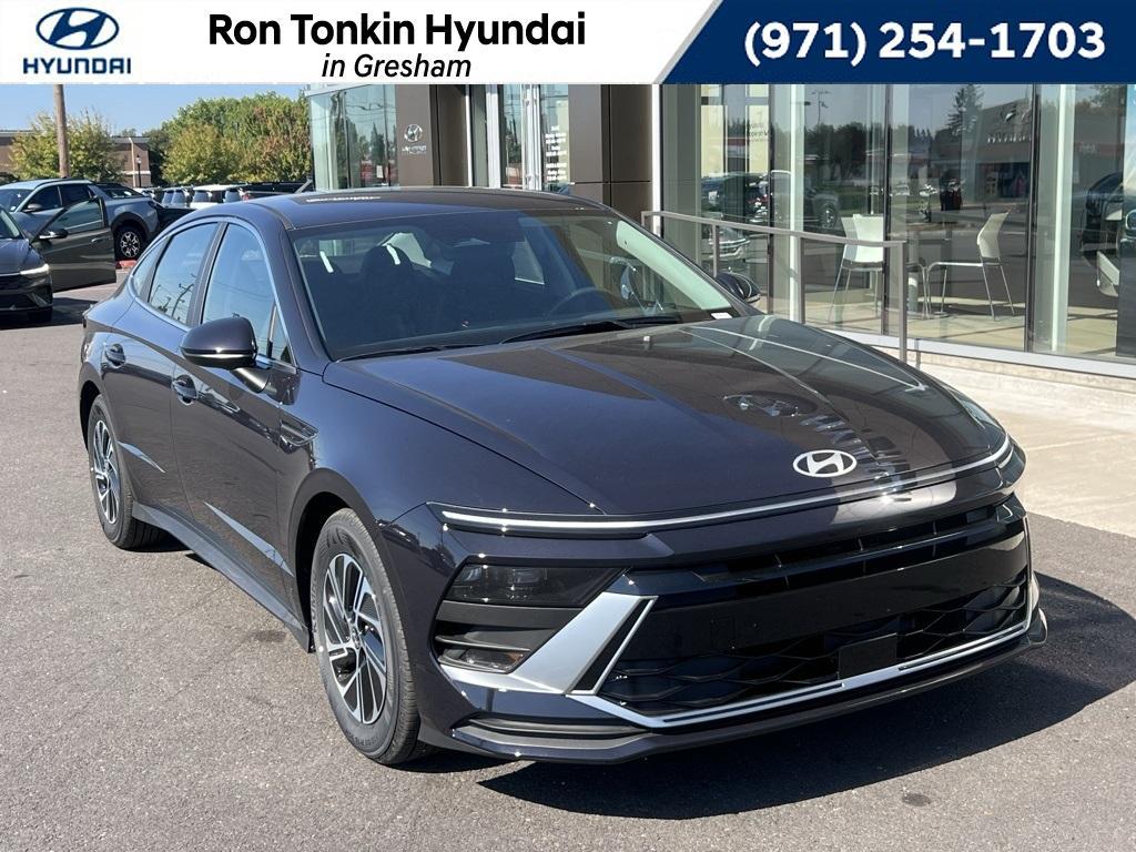 new 2026 Hyundai Sonata Hybrid car, priced at $31,537