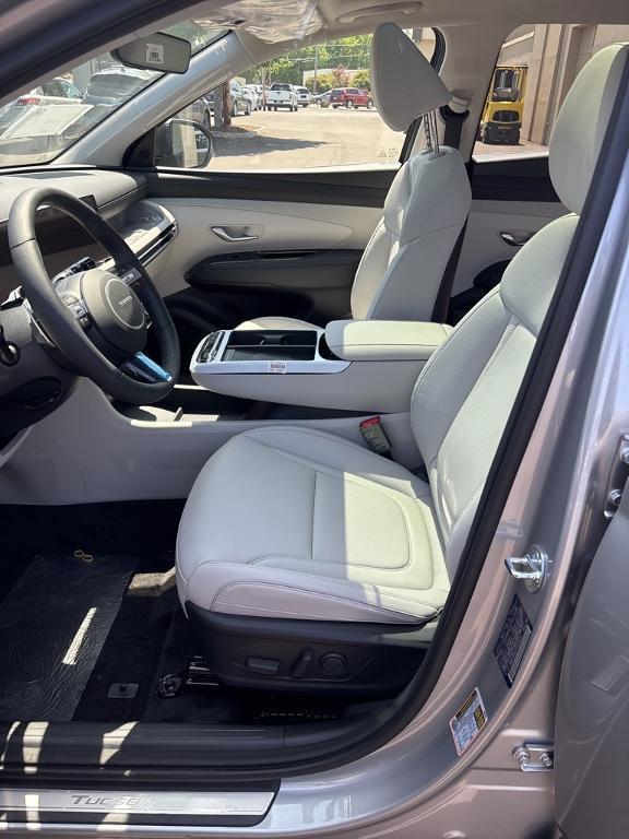 new 2025 Hyundai TUCSON Hybrid car, priced at $42,140