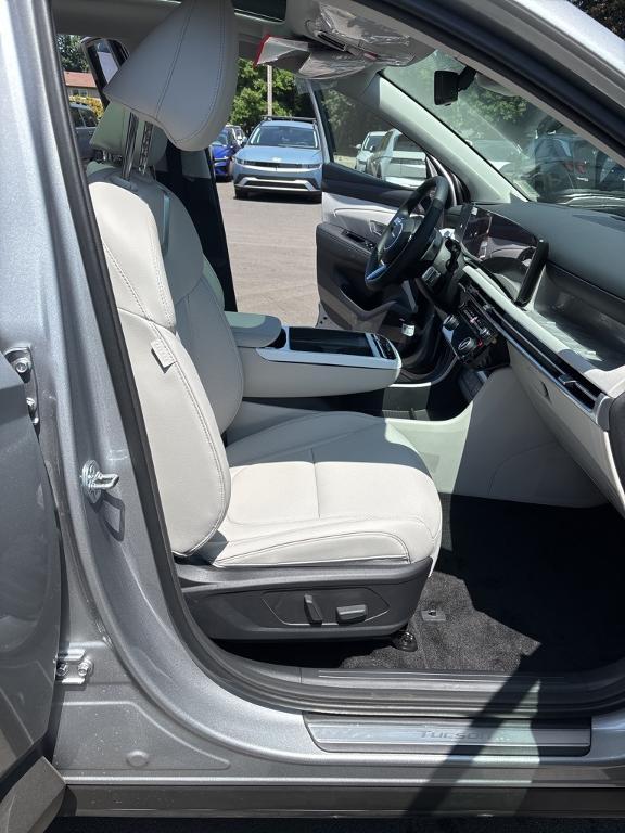 new 2025 Hyundai TUCSON Hybrid car, priced at $42,140
