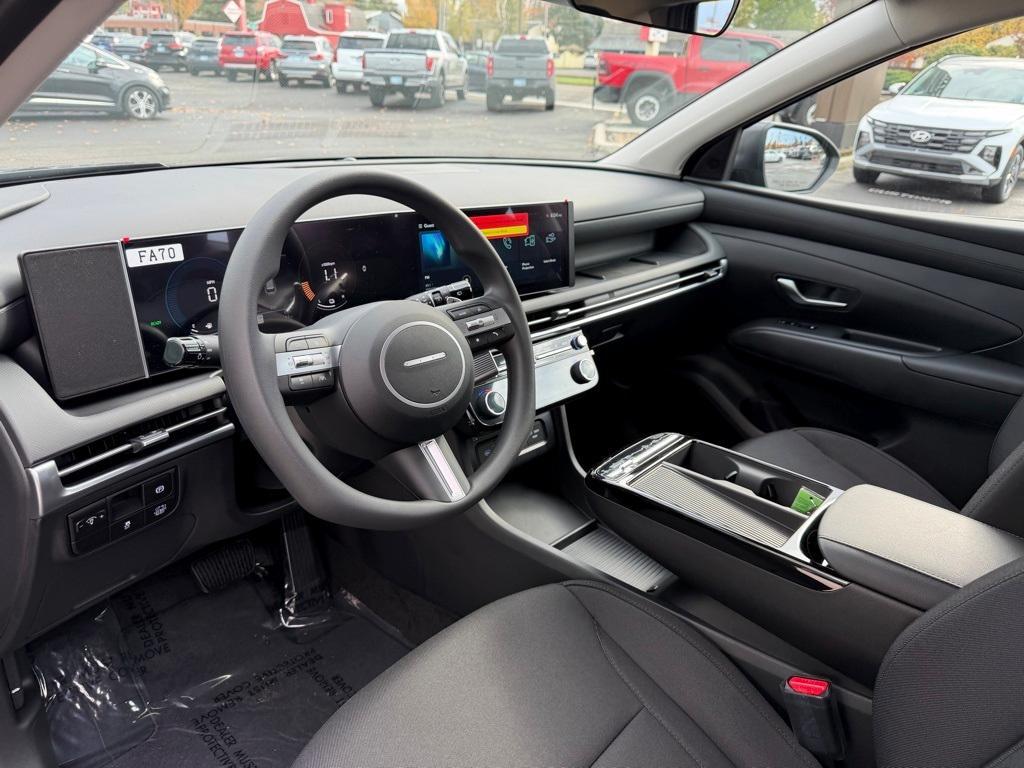 new 2026 Hyundai TUCSON Hybrid car, priced at $33,929