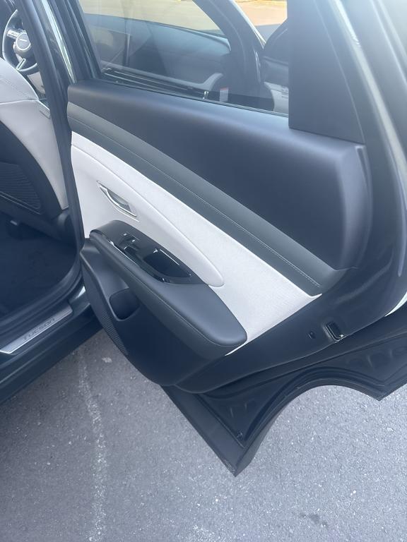 new 2025 Hyundai TUCSON Hybrid car, priced at $42,040