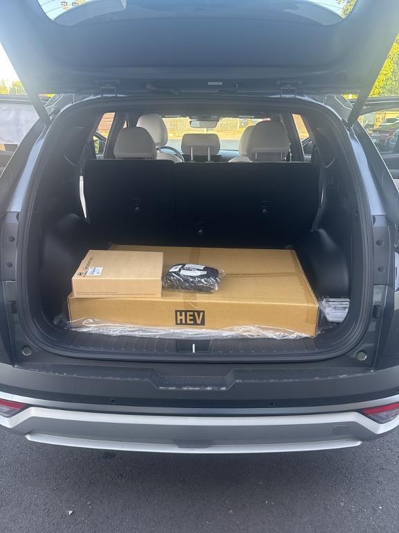 new 2025 Hyundai TUCSON Hybrid car, priced at $42,040