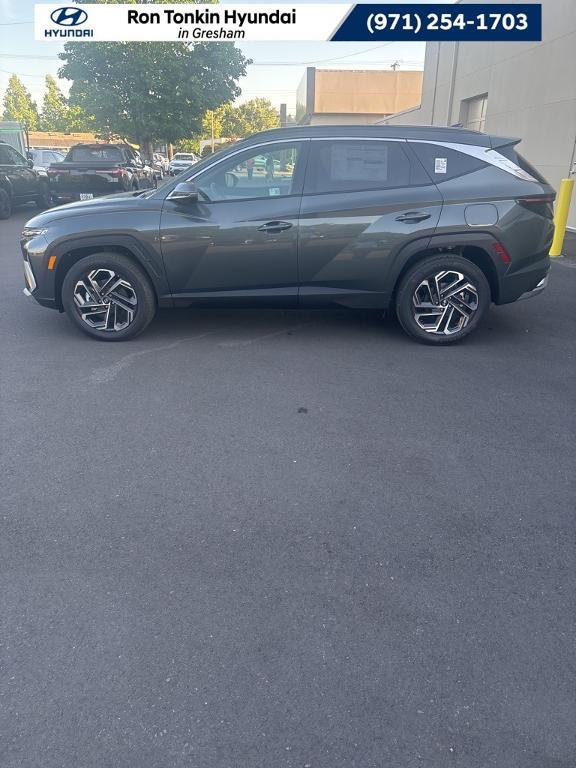 new 2025 Hyundai TUCSON Hybrid car, priced at $42,040