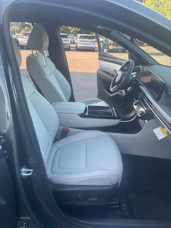 new 2025 Hyundai TUCSON Hybrid car, priced at $42,040