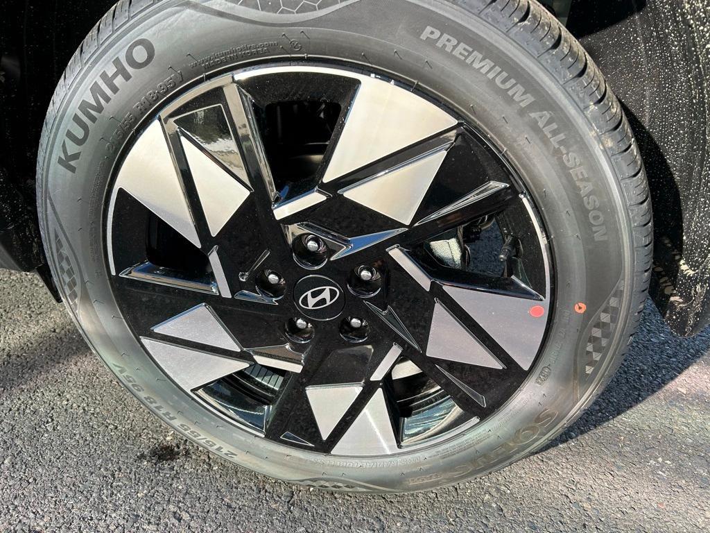 new 2025 Hyundai Kona car, priced at $28,015