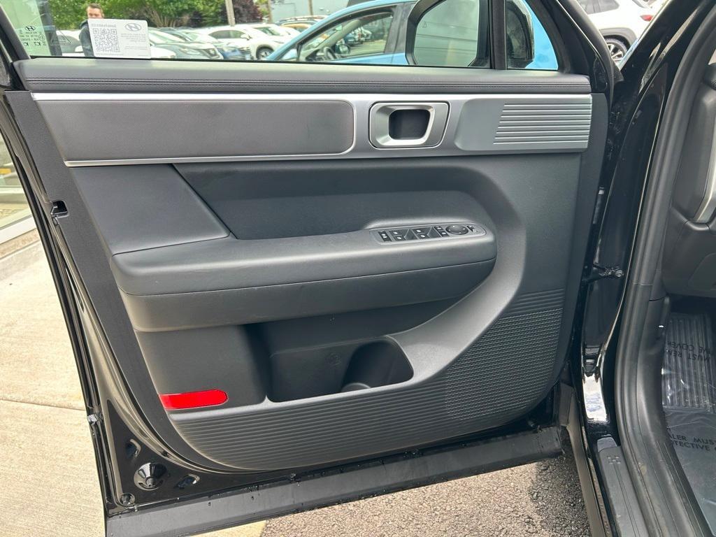 used 2025 Hyundai Santa Fe car, priced at $31,990