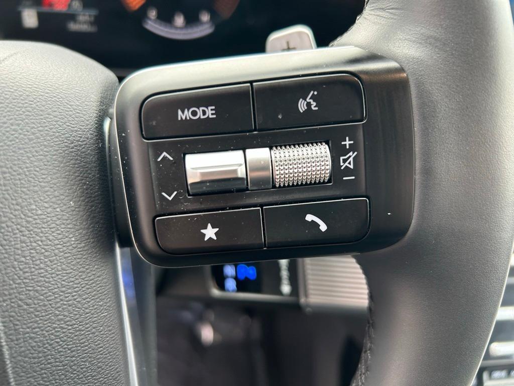 used 2025 Hyundai Santa Fe car, priced at $31,990