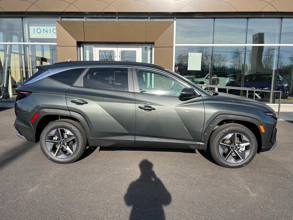 new 2025 Hyundai TUCSON Hybrid car, priced at $36,499