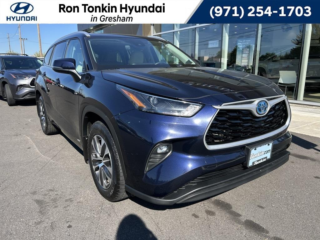 used 2022 Toyota Highlander Hybrid car, priced at $37,887