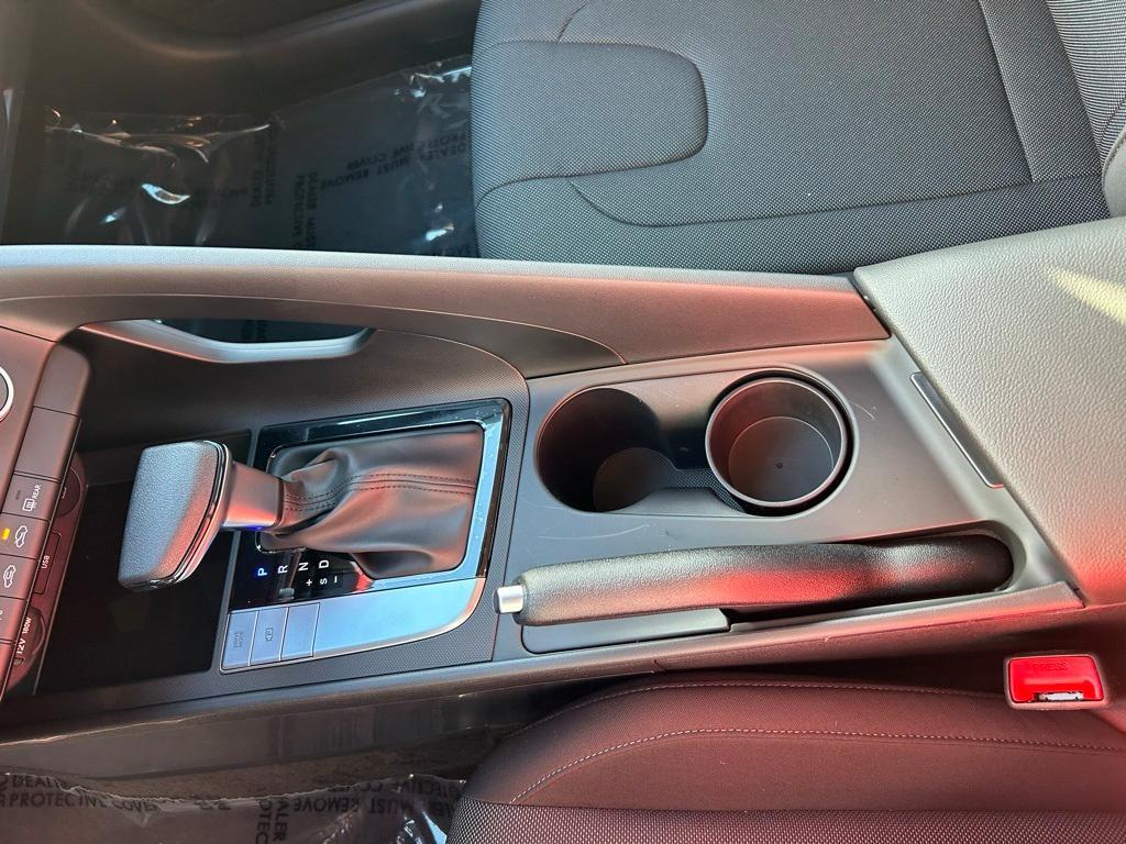 new 2025 Hyundai Elantra car, priced at $21,871