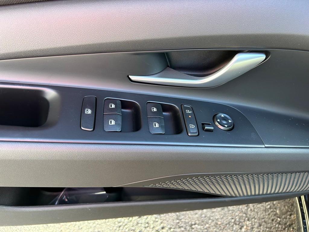 new 2025 Hyundai Elantra car, priced at $21,871