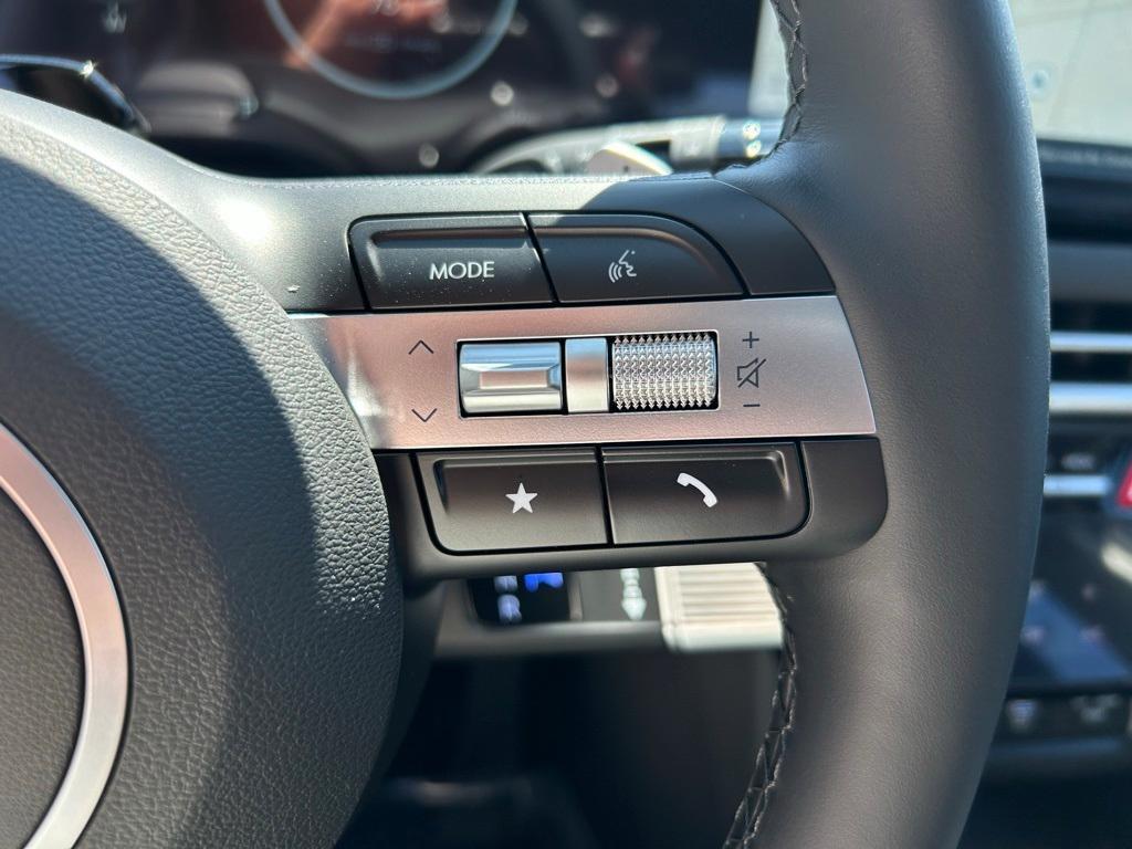 new 2025 Hyundai TUCSON Hybrid car, priced at $42,310