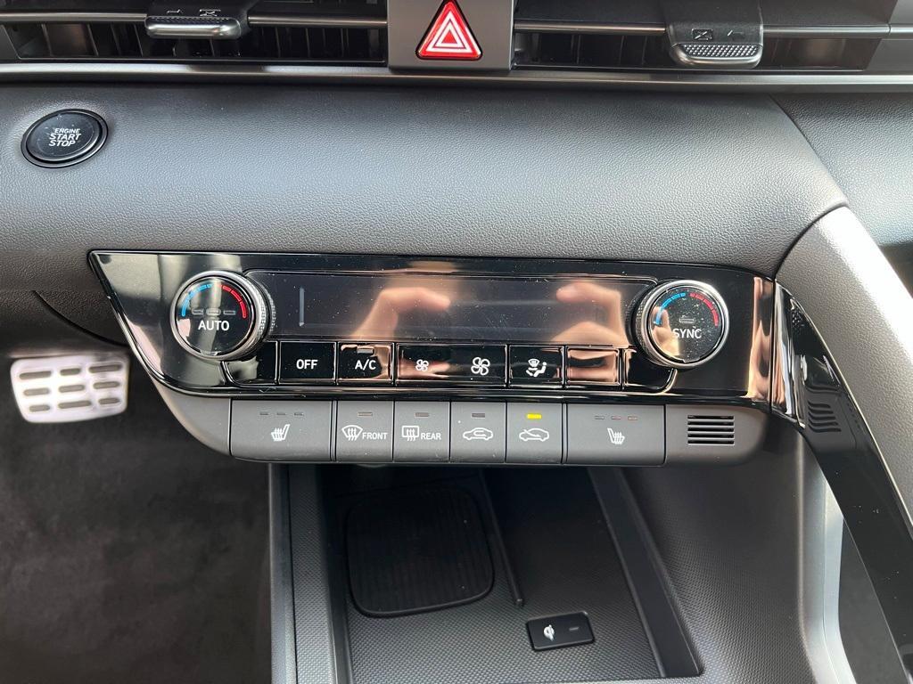 new 2026 Hyundai Venue car, priced at $26,106