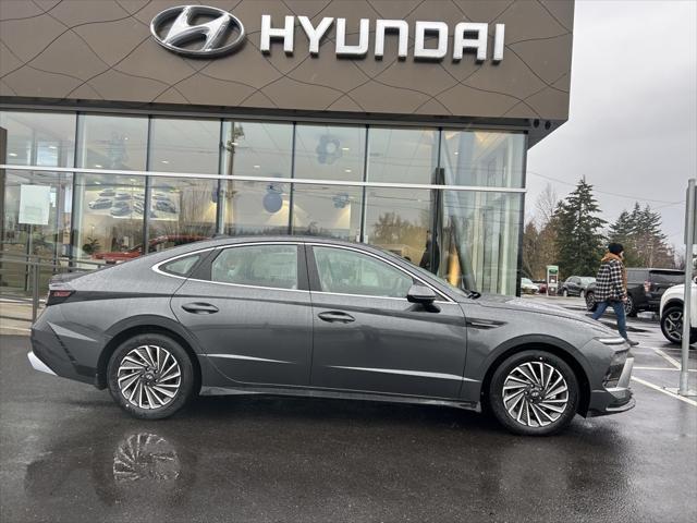 new 2025 Hyundai Sonata Hybrid car, priced at $32,720