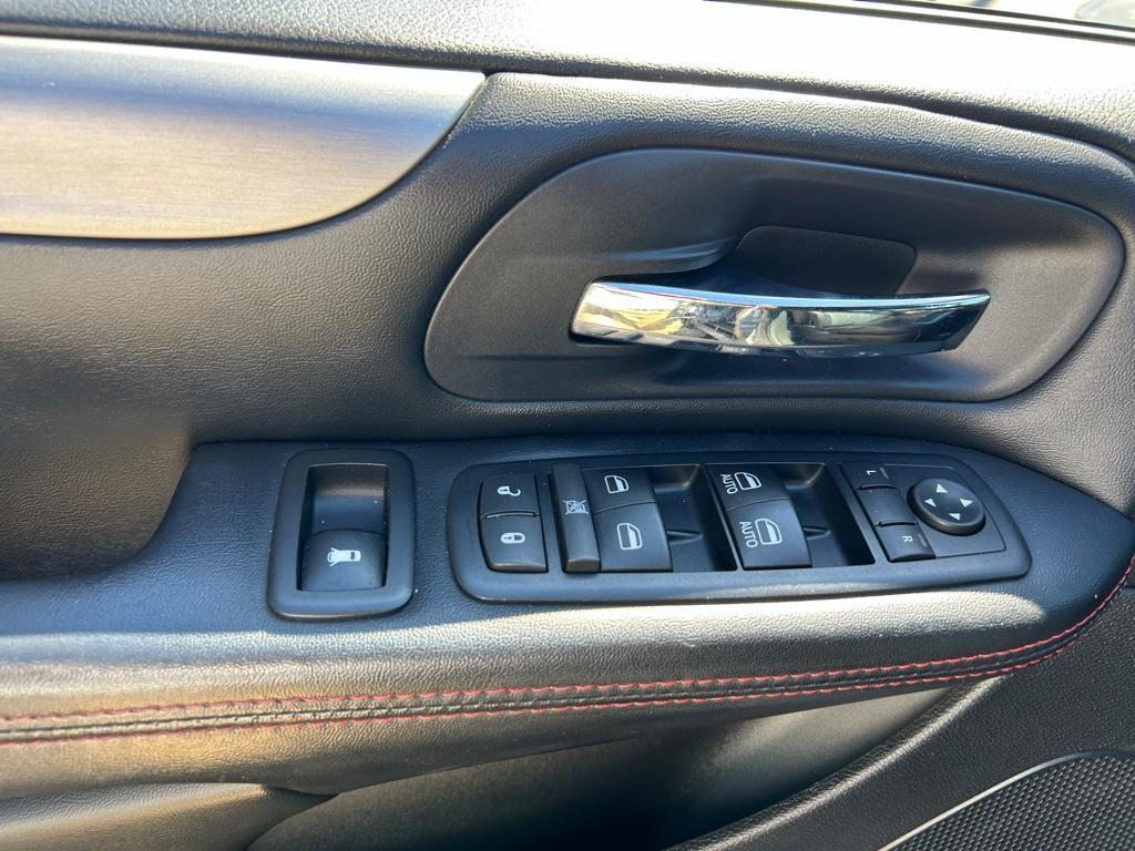 used 2016 Dodge Grand Caravan car