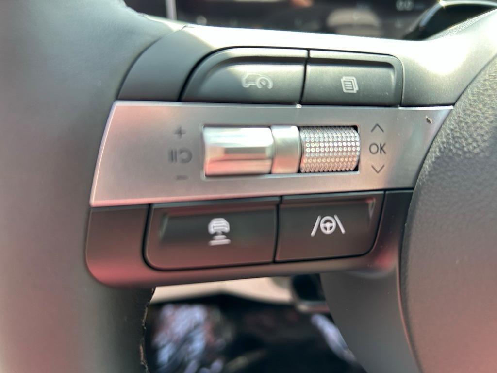 new 2025 Hyundai TUCSON Hybrid car, priced at $42,045