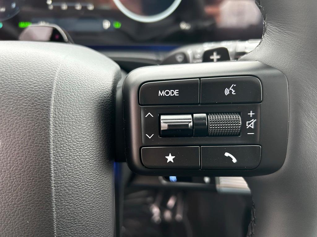 new 2025 Hyundai SANTA FE HEV car, priced at $49,125