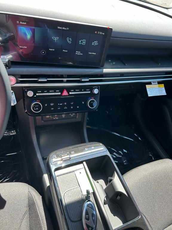 new 2025 Hyundai TUCSON Hybrid car, priced at $34,225
