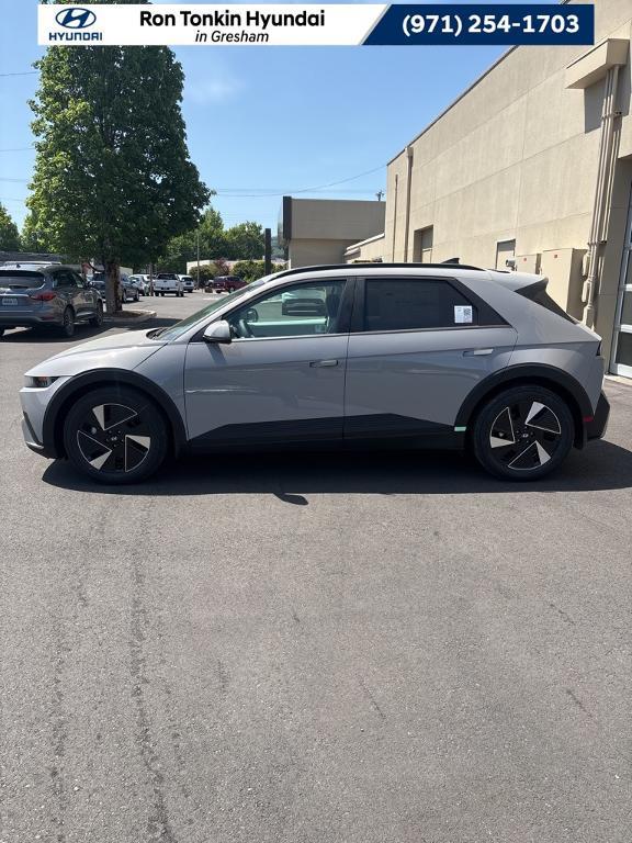 new 2025 Hyundai IONIQ 5 car, priced at $48,927