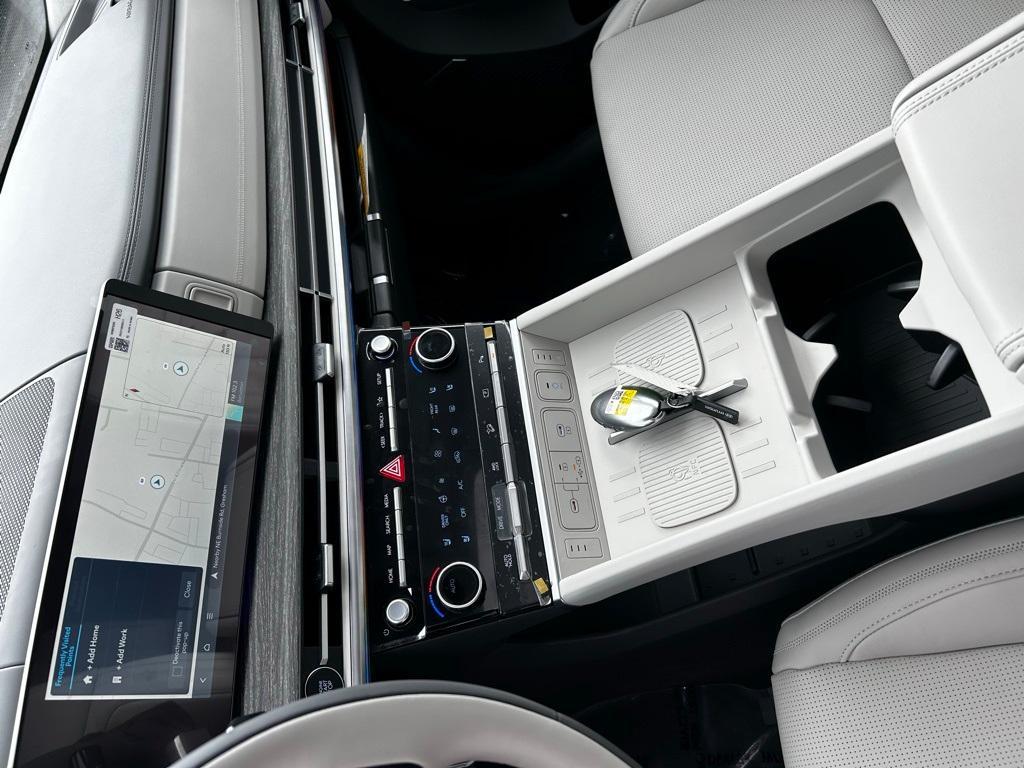 new 2025 Hyundai SANTA FE HEV car, priced at $49,625