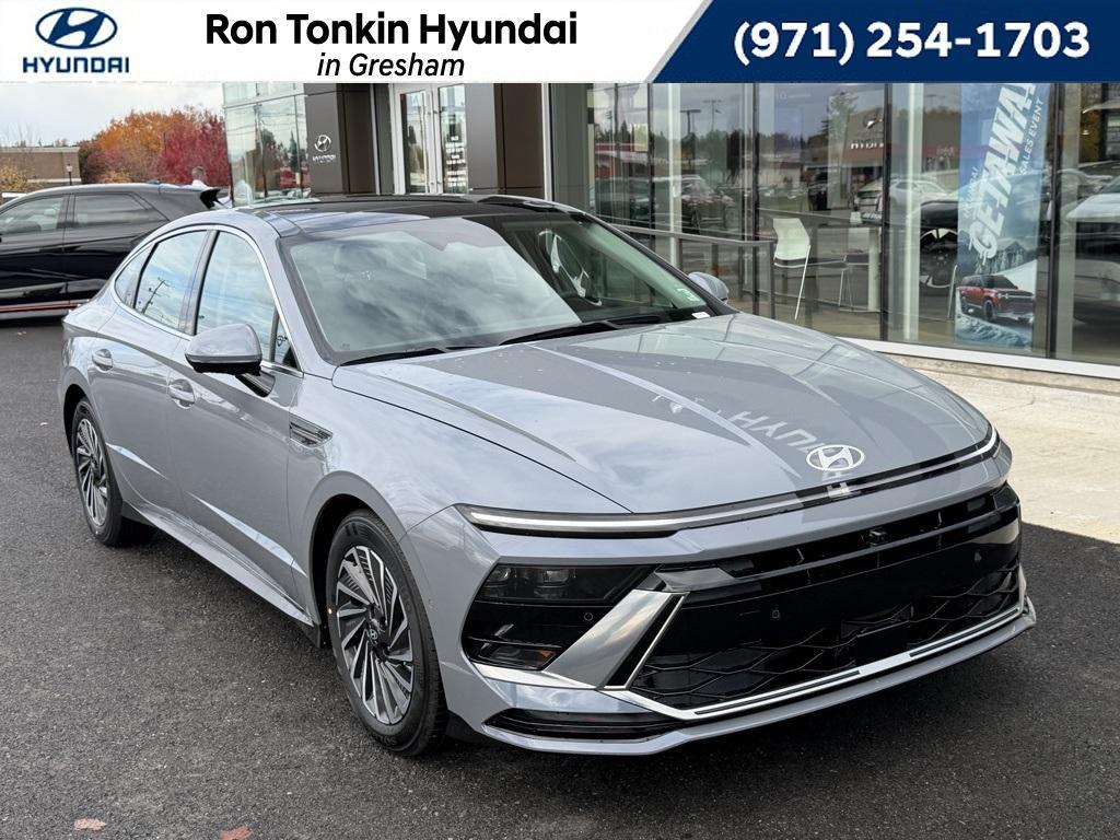 new 2026 Hyundai Sonata Hybrid car, priced at $40,432