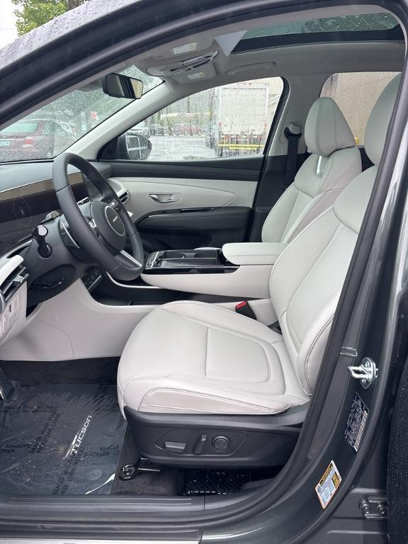 new 2025 Hyundai TUCSON Hybrid car, priced at $42,489