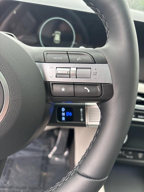 new 2025 Hyundai TUCSON Hybrid car, priced at $42,489