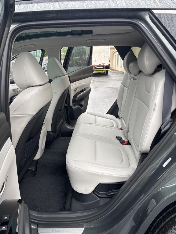 new 2025 Hyundai TUCSON Hybrid car, priced at $42,489