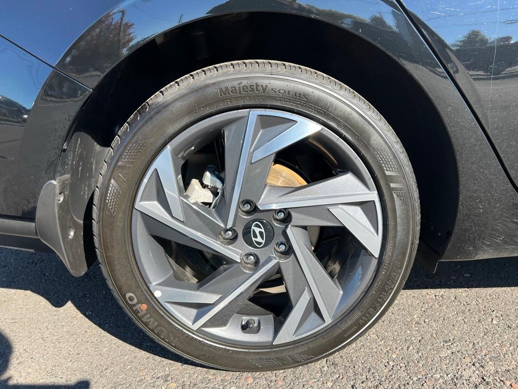 used 2025 Hyundai Elantra car, priced at $21,095