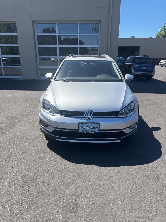 used 2017 Volkswagen Golf Alltrack car, priced at $17,890