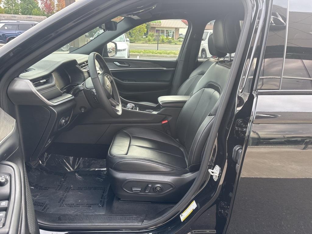 used 2024 Jeep Grand Cherokee L car, priced at $31,777