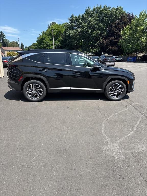 new 2025 Hyundai TUCSON Hybrid car, priced at $42,090