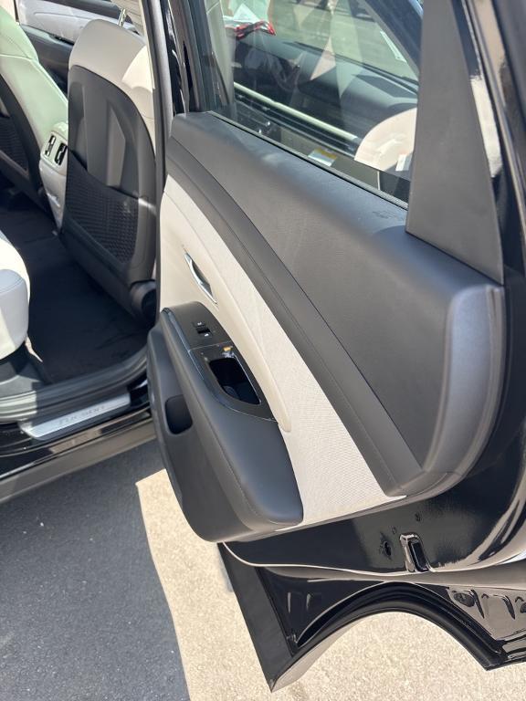 new 2025 Hyundai TUCSON Hybrid car, priced at $42,090