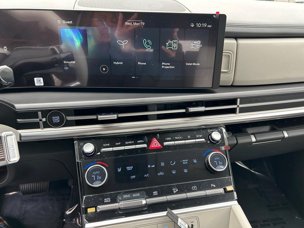 new 2025 Hyundai SANTA FE HEV car, priced at $39,075