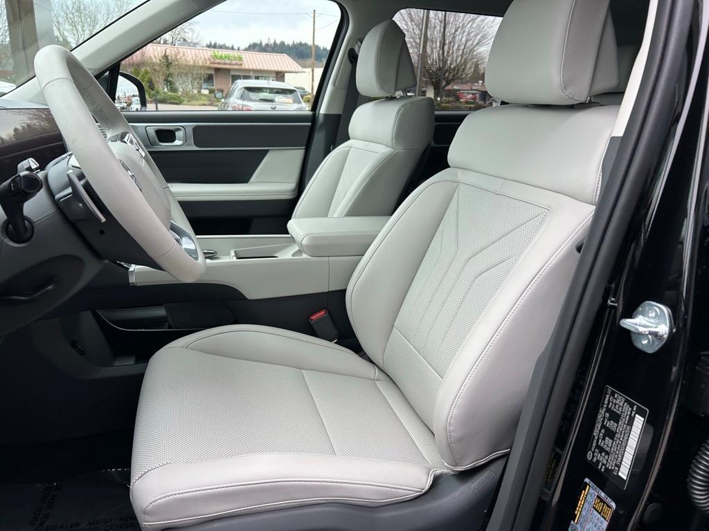 new 2025 Hyundai SANTA FE HEV car, priced at $39,075