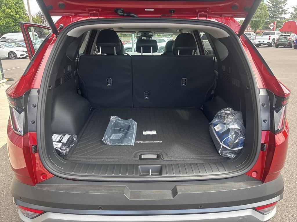 new 2025 Hyundai TUCSON Hybrid car, priced at $42,675