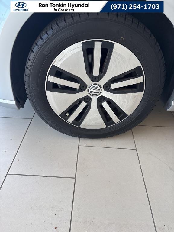 used 2016 Volkswagen e-Golf car, priced at $14,948