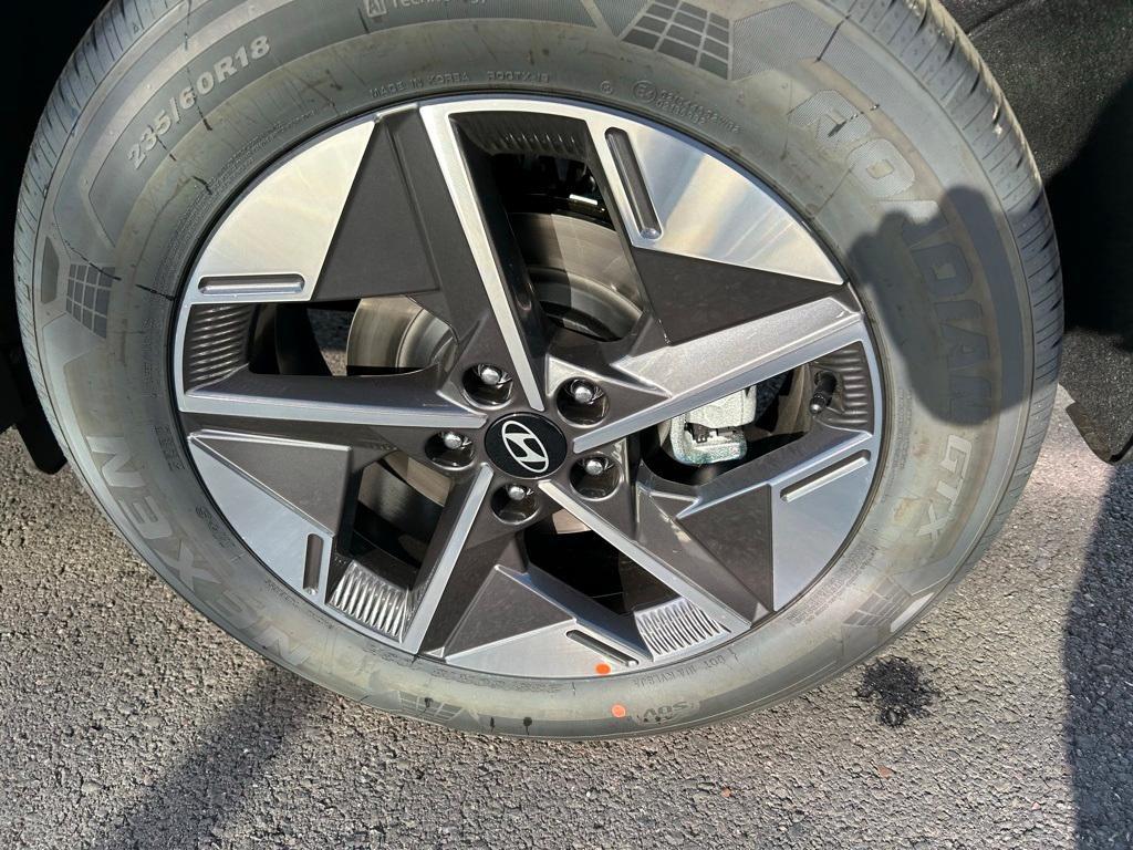 new 2025 Hyundai TUCSON Hybrid car, priced at $36,942