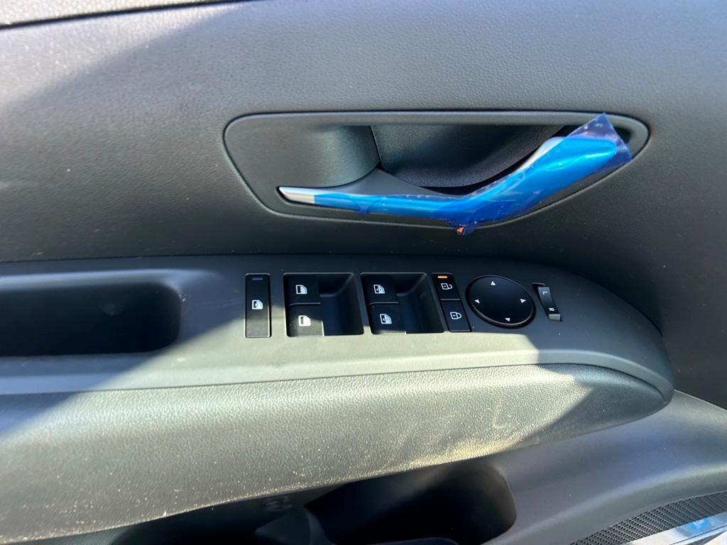 new 2025 Hyundai TUCSON Hybrid car, priced at $36,942
