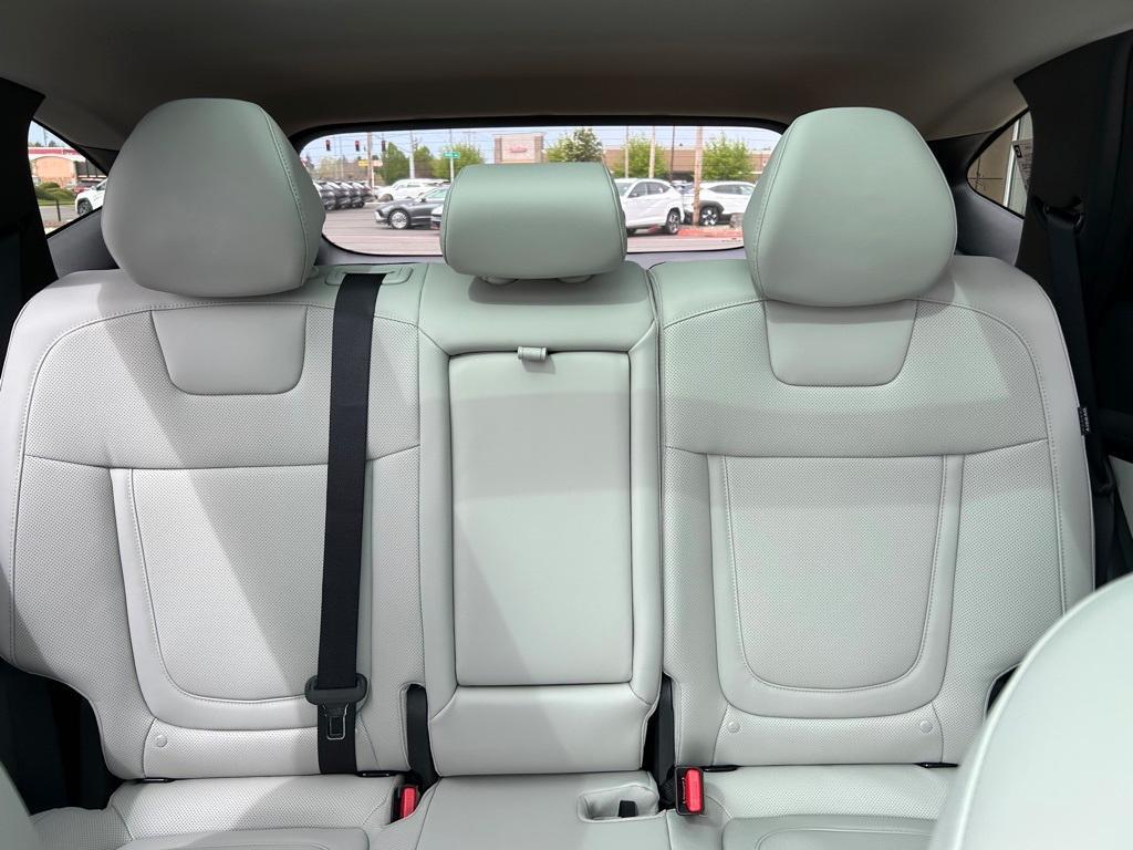 new 2025 Hyundai TUCSON Hybrid car, priced at $37,425