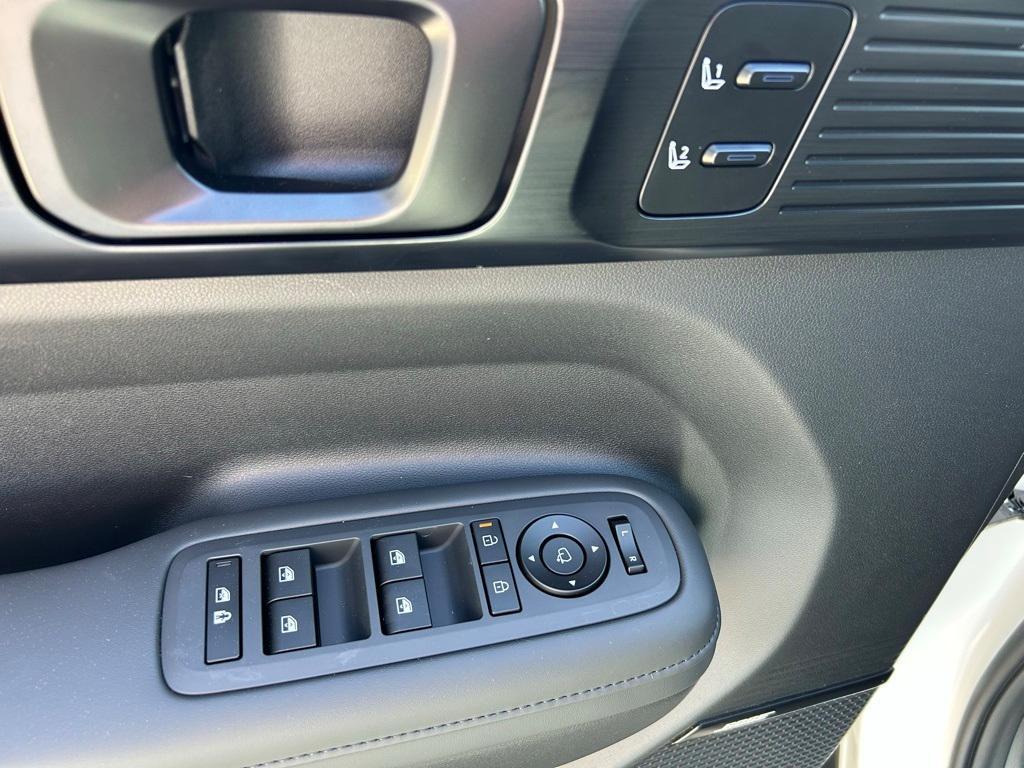 new 2025 Hyundai SANTA FE HEV car, priced at $50,320