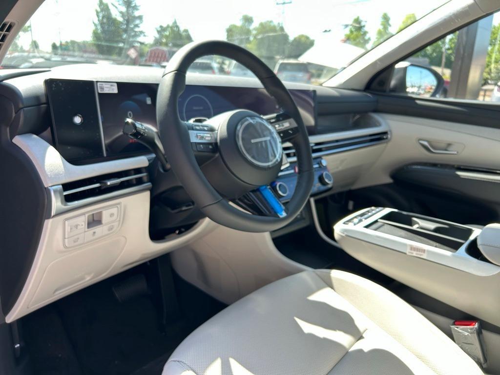 new 2025 Hyundai TUCSON Hybrid car, priced at $42,300