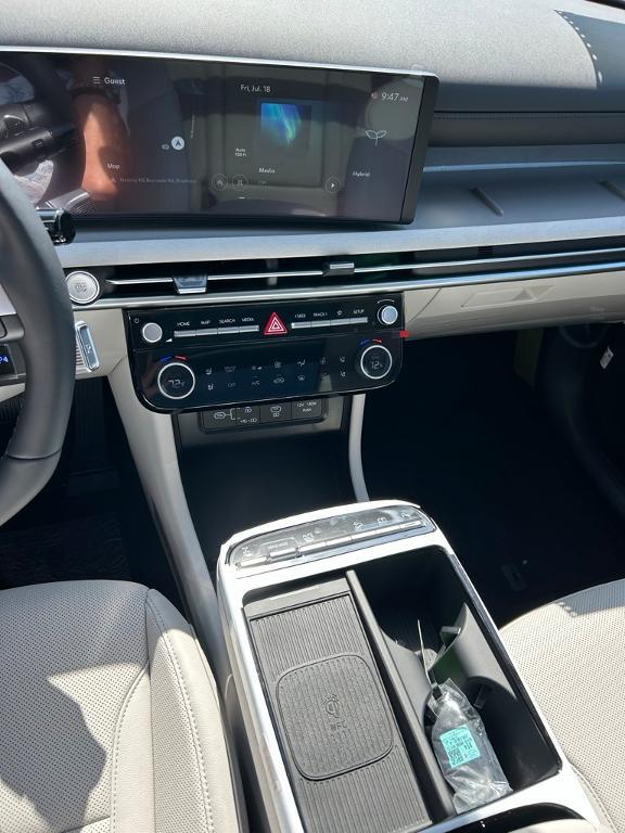 new 2025 Hyundai TUCSON Hybrid car, priced at $42,300