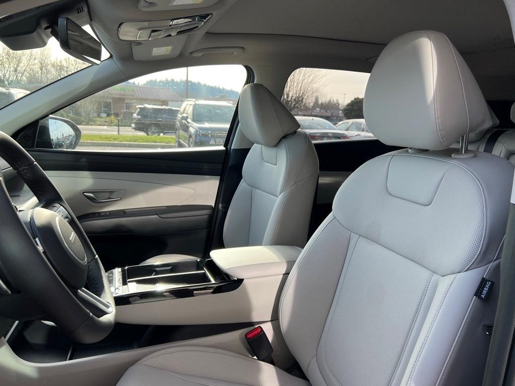 new 2025 Hyundai TUCSON Hybrid car, priced at $36,499