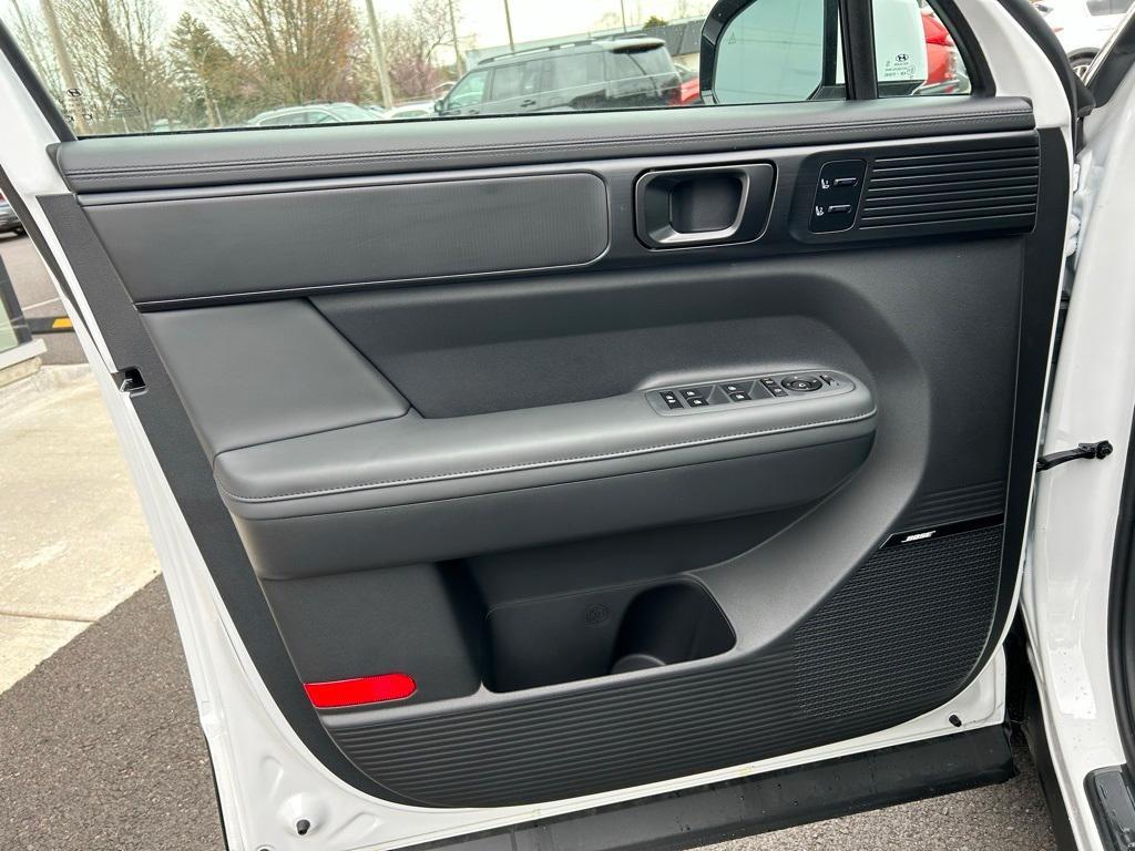 new 2025 Hyundai SANTA FE HEV car, priced at $50,270