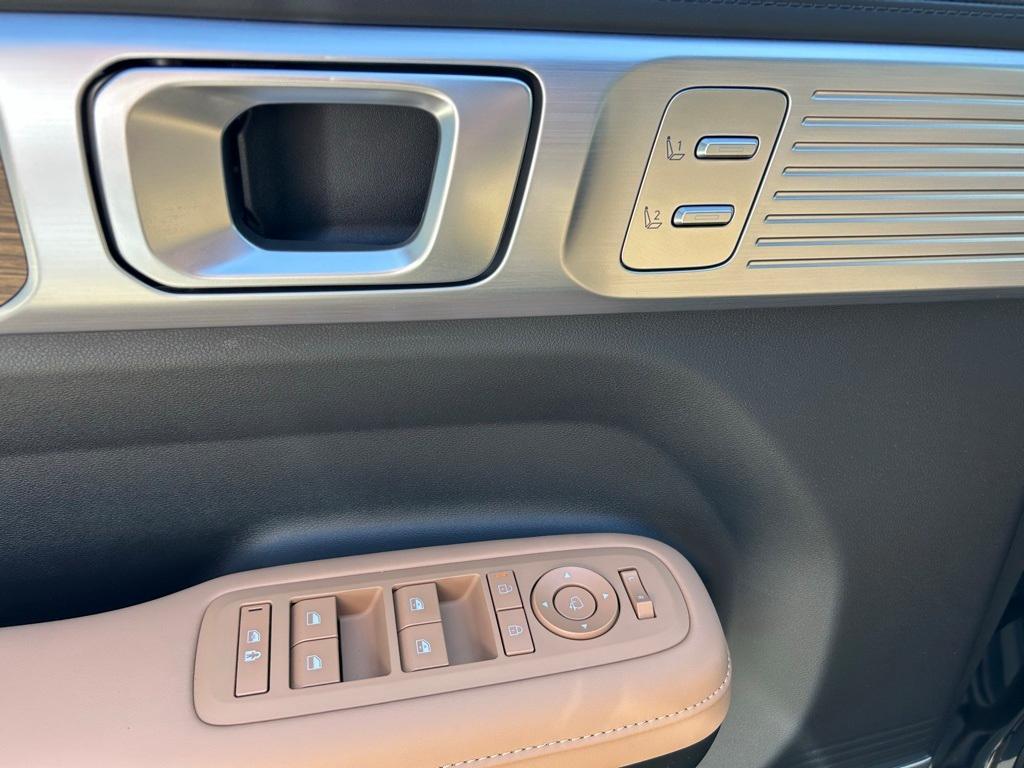 new 2025 Hyundai SANTA FE HEV car, priced at $46,779
