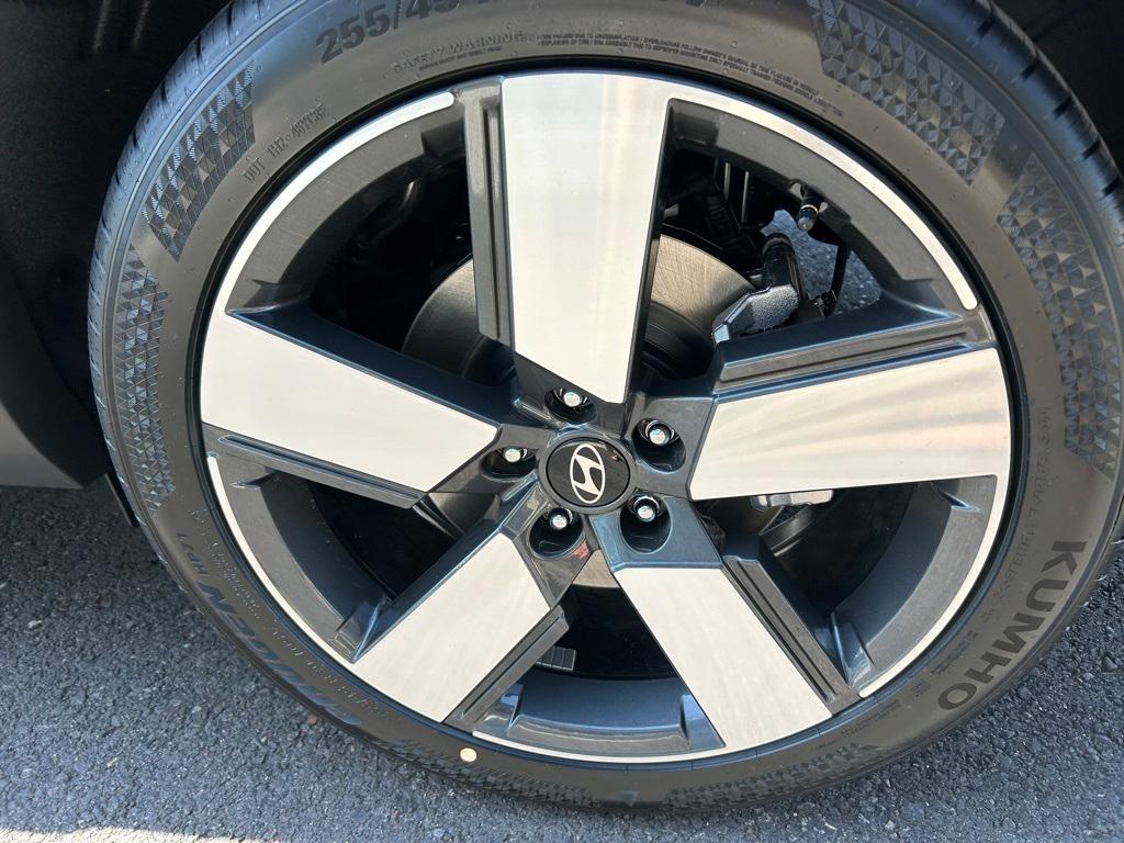 new 2025 Hyundai SANTA FE HEV car, priced at $46,779