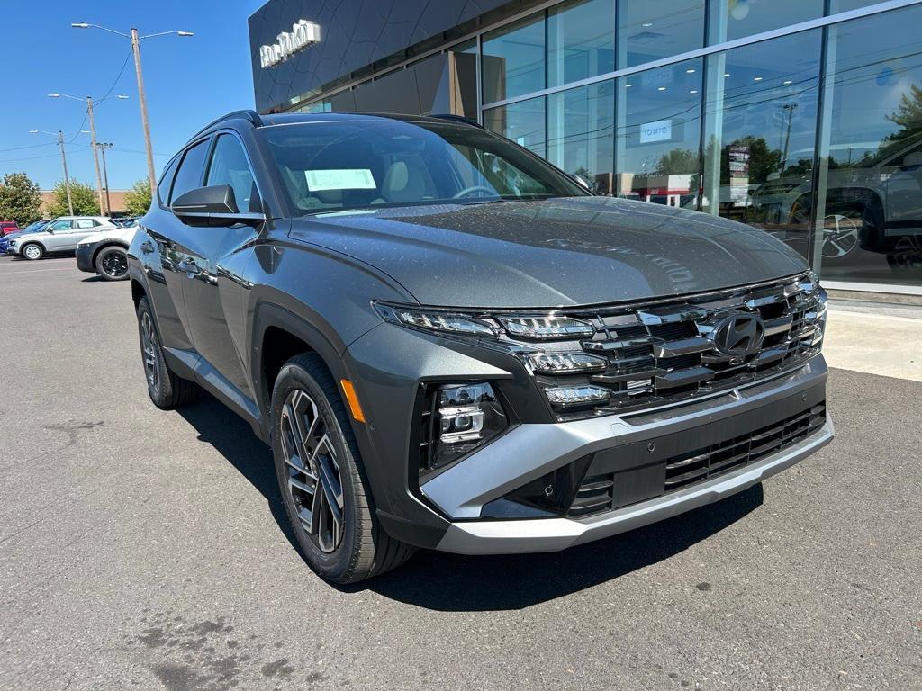 new 2025 Hyundai TUCSON Hybrid car, priced at $42,335