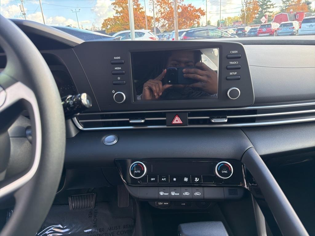 new 2026 Hyundai ELANTRA HEV car, priced at $27,607