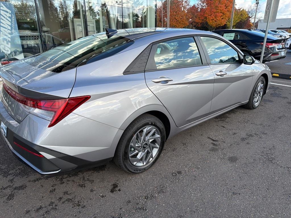 new 2026 Hyundai ELANTRA HEV car, priced at $27,607